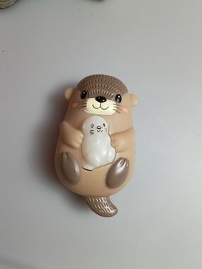 Beige Otter Bath Tub Thermometer
